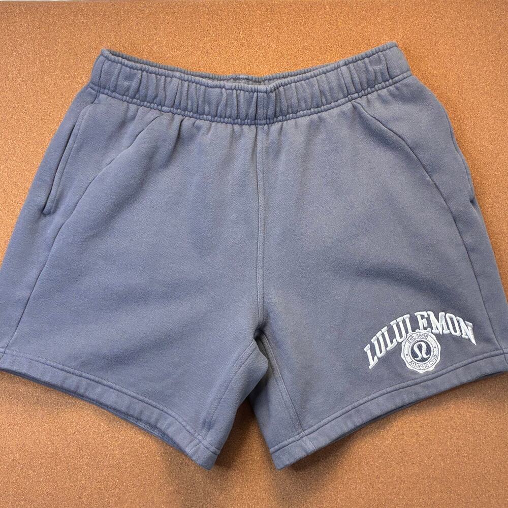 Lululemon Scuba Mid Rise Oversized 7" Embroidered Graphic Shorts Athletic Gray S